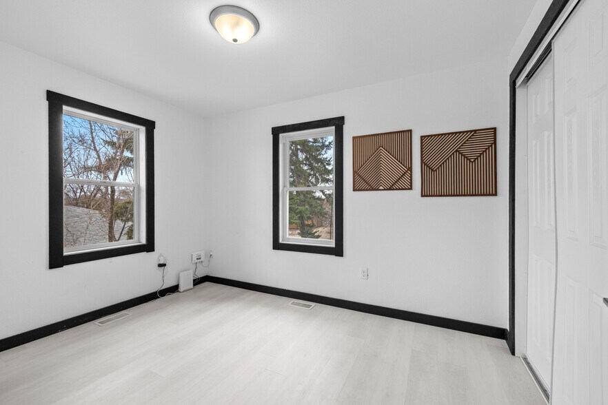 More Photos Of 1113 10th St NW, Minot Multifamily For Sale