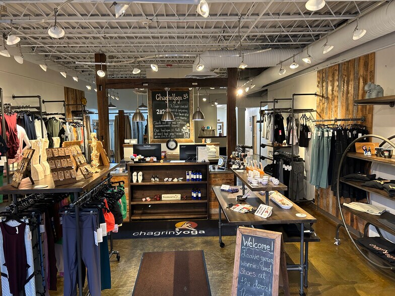 More Photos Of 524 E Washington St, Chagrin Falls Restaurant For Sale