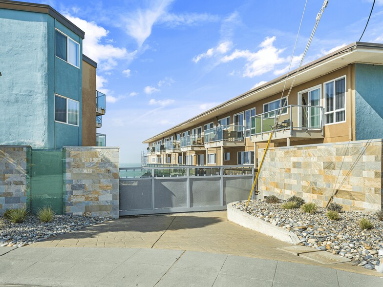 More Photos Of 380 Esplanade Ave, Pacifica Apartments For Sale