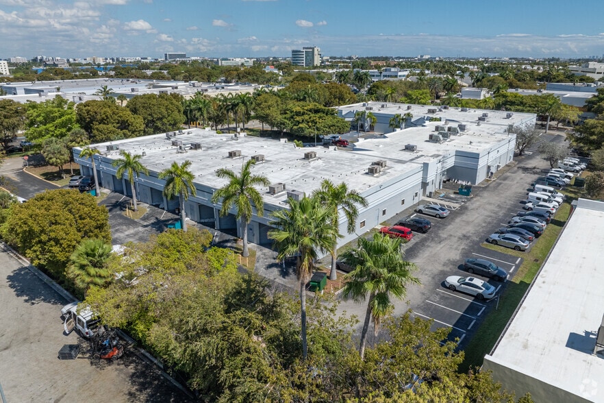 More Photos Of 8880 NW 20th St, Doral Research And Development For Lease