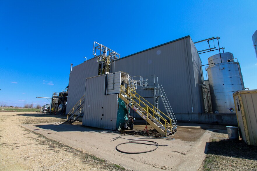 More Photos Of 5640 44th Ave S, Clinton Industrial For Sale