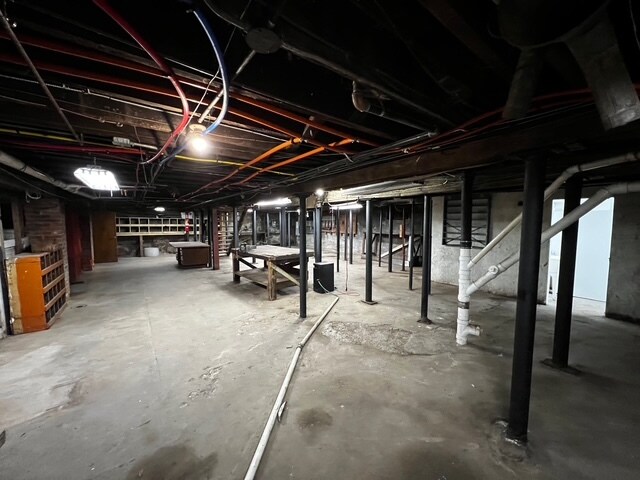 More Photos Of 1909-1911 S Salina St, Syracuse Office For Sale