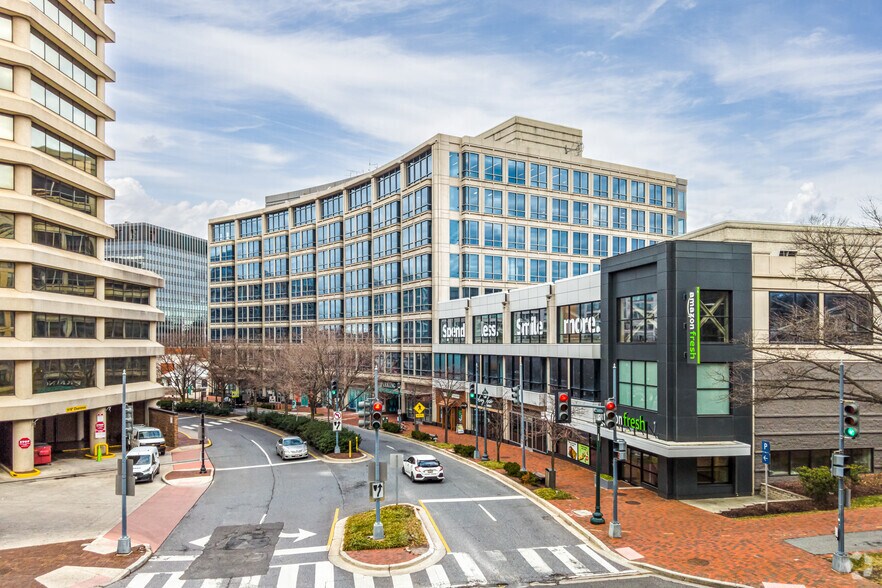 More Photos Of 5425-5481 Wisconsin Ave, Chevy Chase Unknown For Lease
