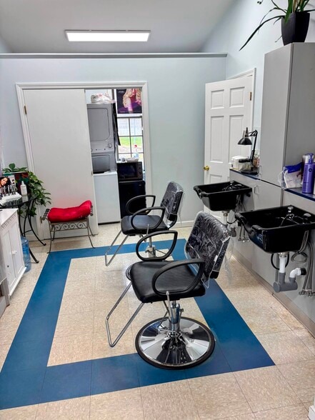 More Photos Of 171 Main St, Deep River Storefront Retail Residential For Lease