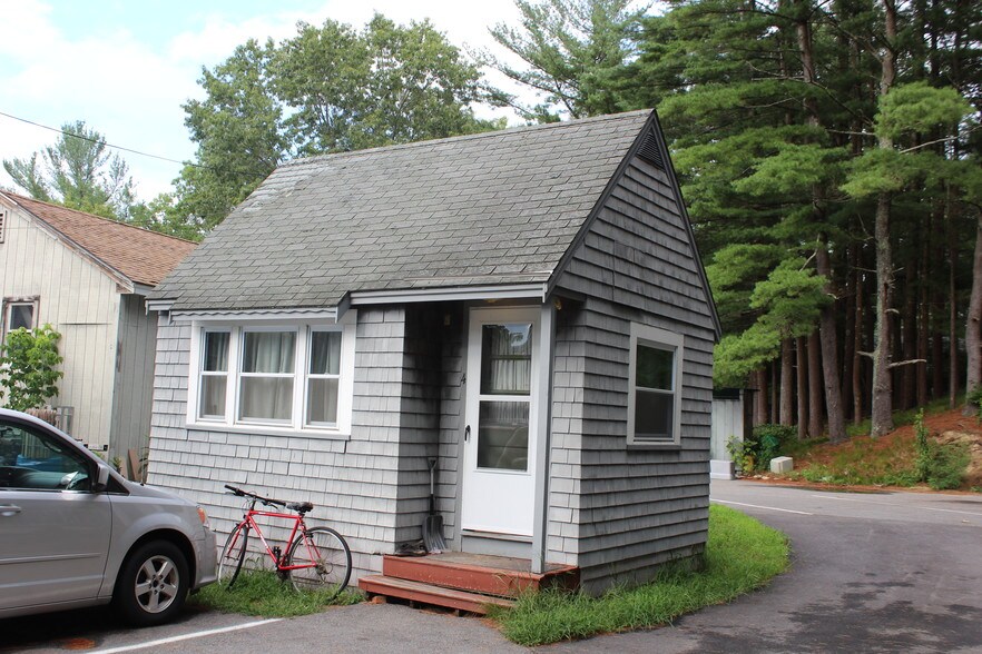 More Photos Of 96 Beach Rd, Salisbury Beach Storefront Retail Residential For Sale