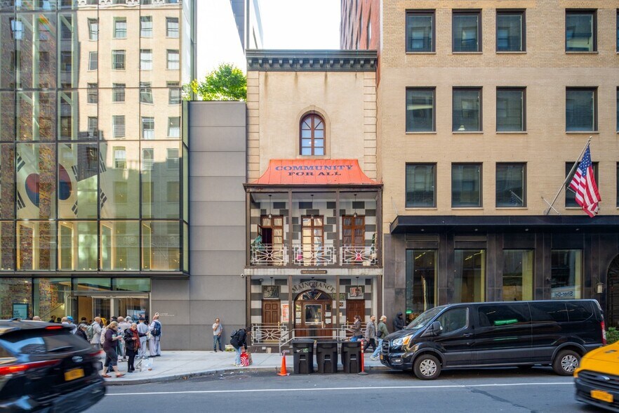 More Photos Of 120 E 32nd St, New York Office For Sale