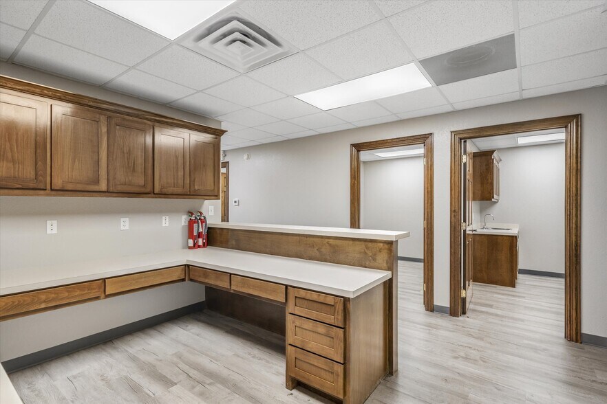 More Photos Of 2415 W Main St, Gun Barrel City Medical For Lease