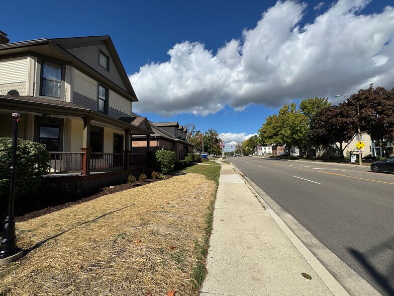 More Photos Of 121 N Washington St, Naperville Medical For Lease