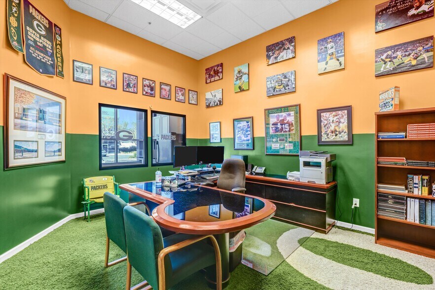 More Photos Of 863-885 N Douglas St, El Segundo Office For Sale