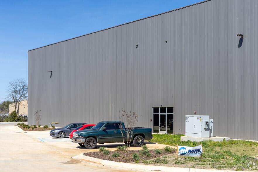 More Photos Of 101 Spacegate Dr NW, Huntsville Warehouse For Lease