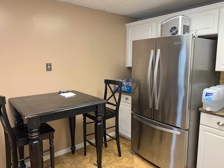 More Photos Of 14339 Torrey Chase Blvd, Houston Loft Creative Space For Lease