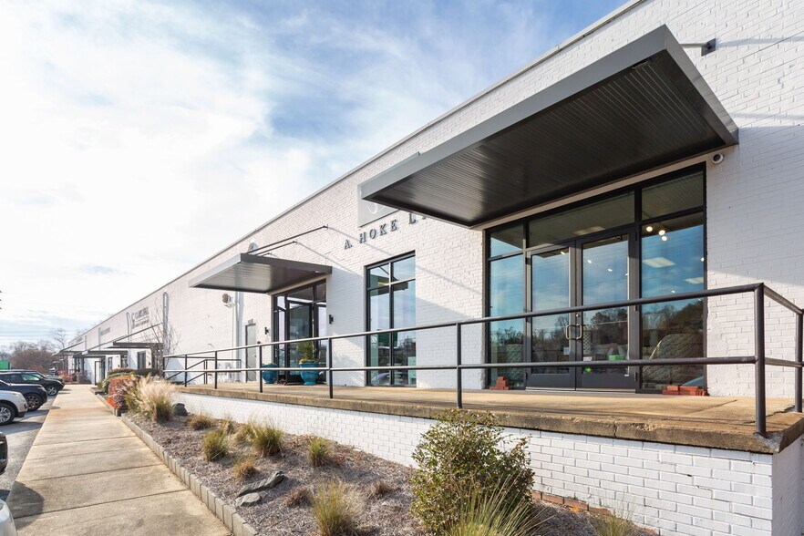 Primary Photo Of 1397-1407 Capital Blvd, Raleigh Showroom For Lease