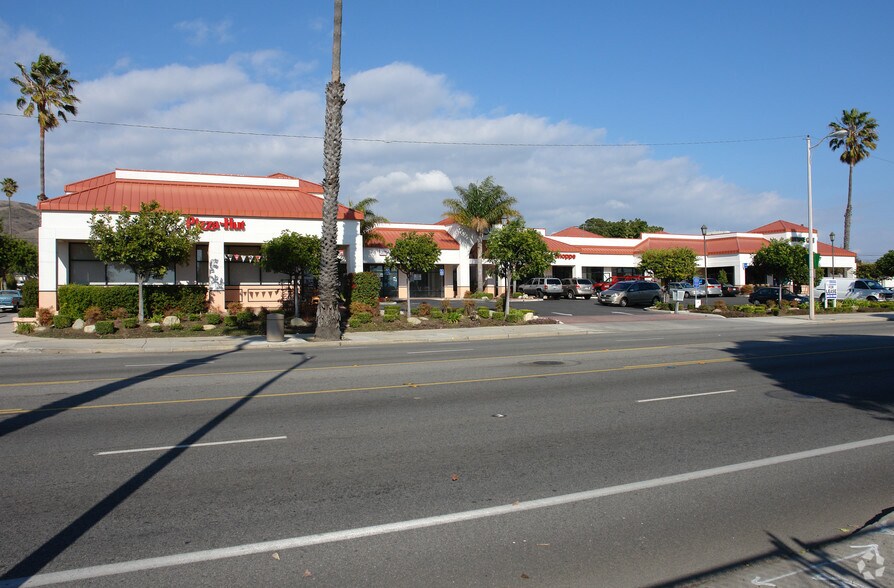 More Photos Of 2611 E Thompson Blvd, Ventura General Retail For Lease