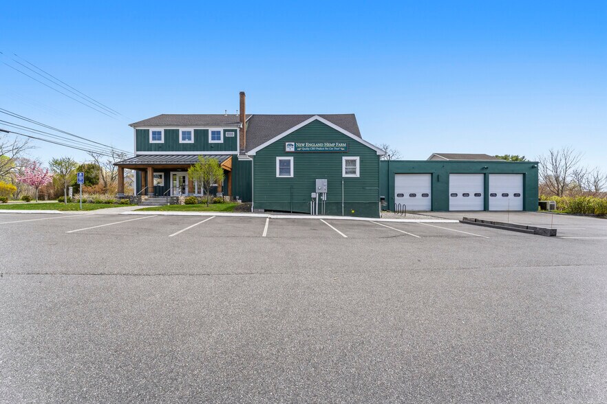 More Photos Of 13 Fort Hill Rd, Groton Storefront Retail Residential For Sale