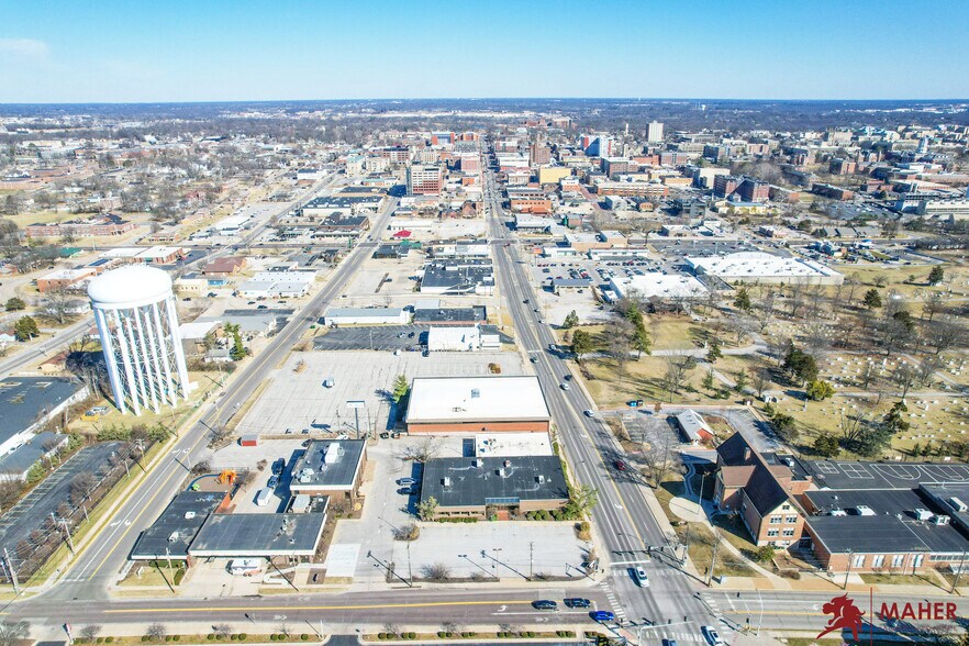 More Photos Of 33 E Broadway, Columbia Office For Sale