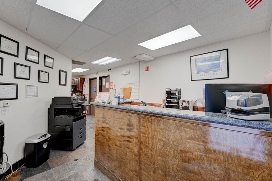 More Photos Of 5961 McLeod Dr, Las Vegas Warehouse For Sale