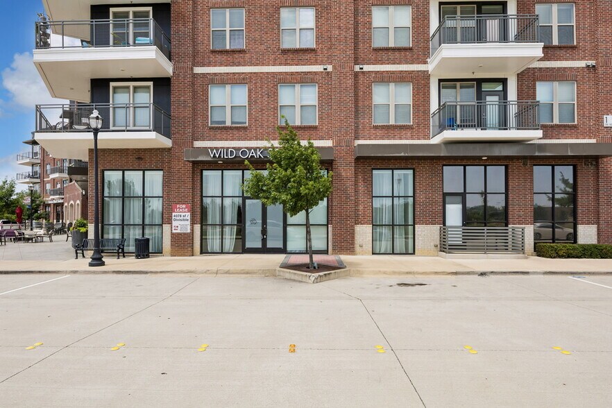 More Photos Of 400 S Oak St, Roanoke Apartments For Lease