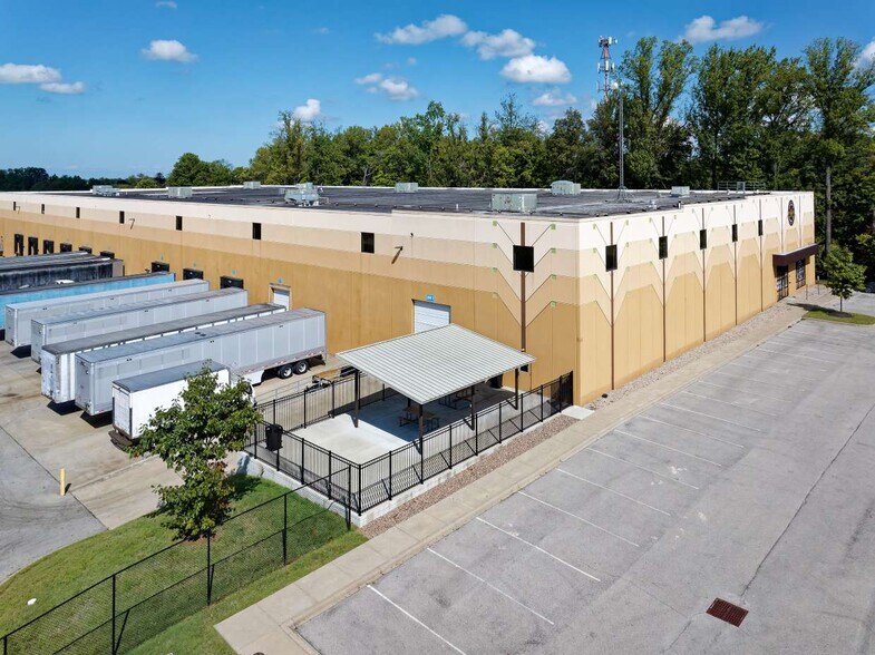 More Photos Of 12415 Old Lagrange Rd, Louisville Warehouse For Lease