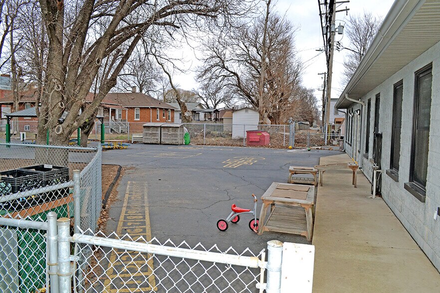 More Photos Of 1249 20th St, Granite City Daycare Center For Sale