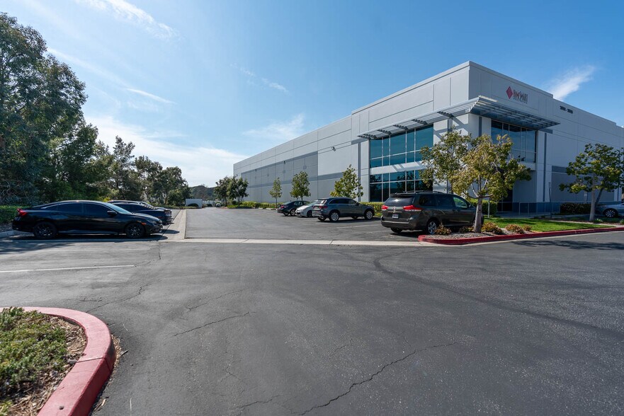 More Photos Of 28361-28385 Constellation Rd, Valencia Manufacturing For Lease