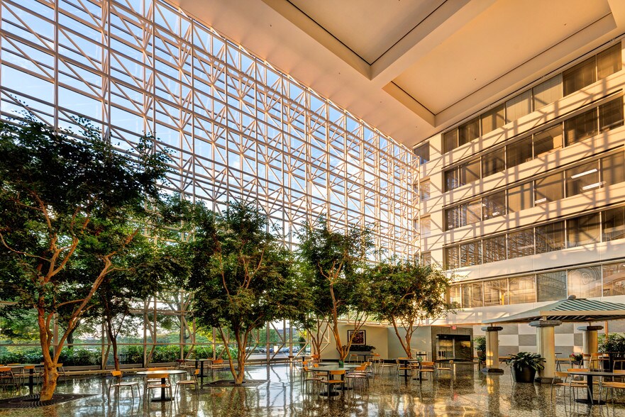 More Photos Of 4170 Ashford Dunwoody Rd NE, Atlanta Office For Lease