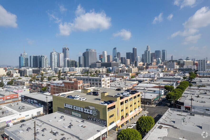 More Photos Of 1501 Santee St, Los Angeles Storefront Retail Office For Lease