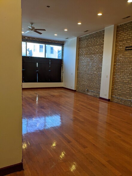 More Photos Of 2101-2107 N Pulaski Rd, Chicago Apartments For Lease