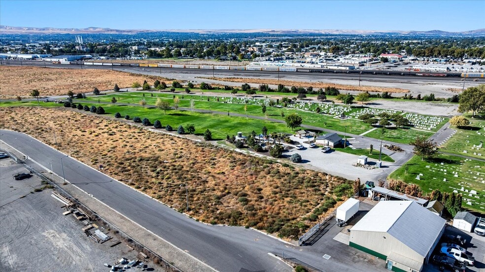 More Photos Of 1601 Idaho ave, Pasco Land For Sale