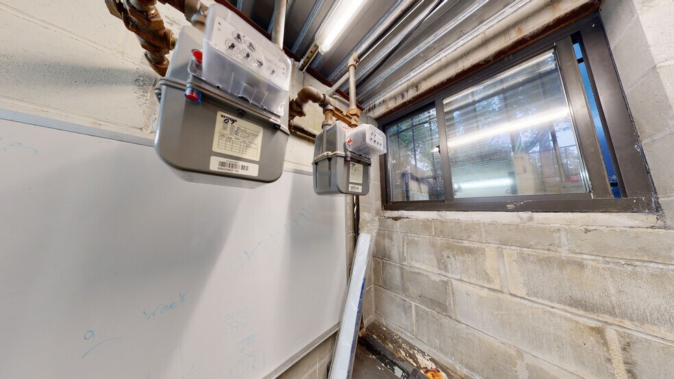 More Photos Of 77-20 74th St, Ridgewood Medical For Lease