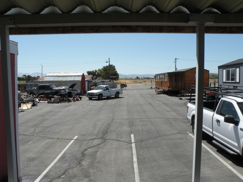 More Photos Of 3121 E Avenue I, Lancaster Freestanding For Sale