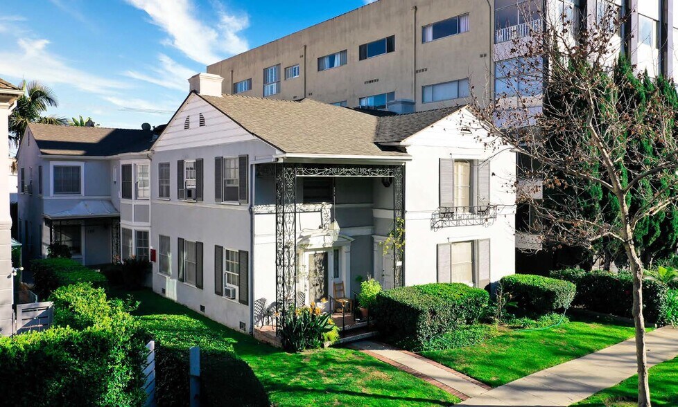 Primary Photo Of 136 S McCarty Dr, Beverly Hills Apartments For Sale