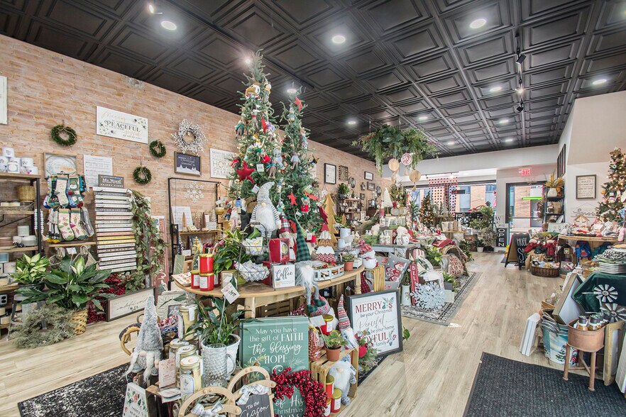 More Photos Of 111 Commercial St, Dowagiac Storefront Retail Residential For Sale