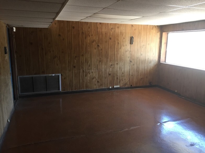 More Photos Of 210 W Washington St, Dothan Warehouse For Sale
