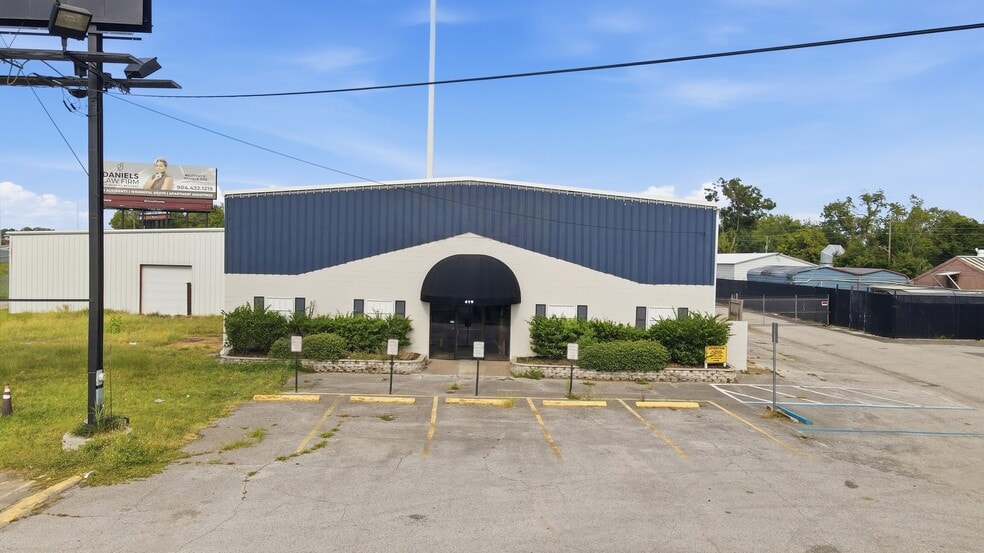 More Photos Of 619 Cassat Ave, Jacksonville Warehouse For Lease