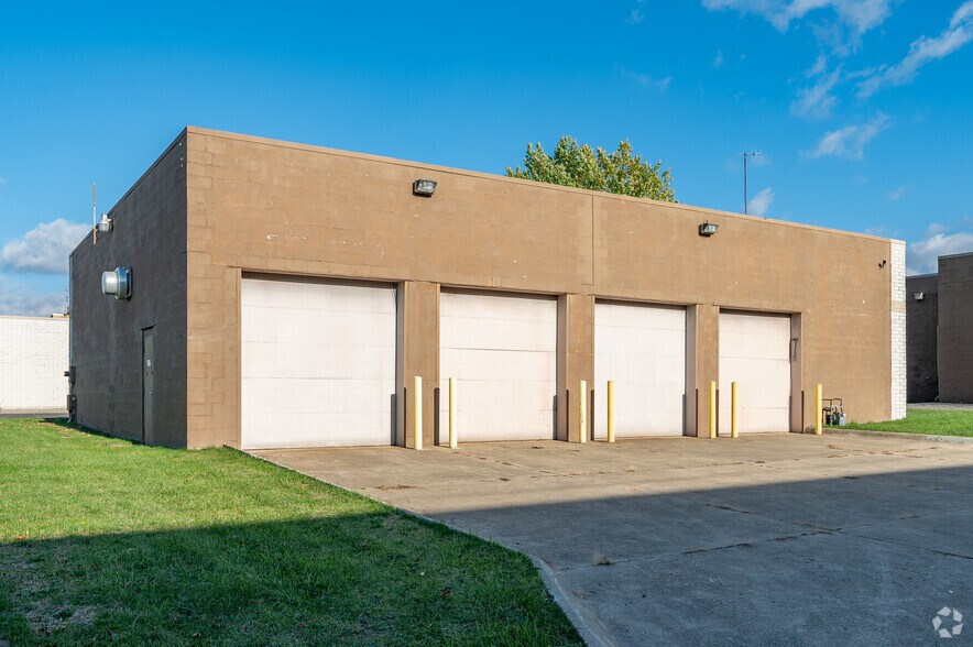 More Photos Of 1510-1520 E 191st St, Euclid Unknown For Sale