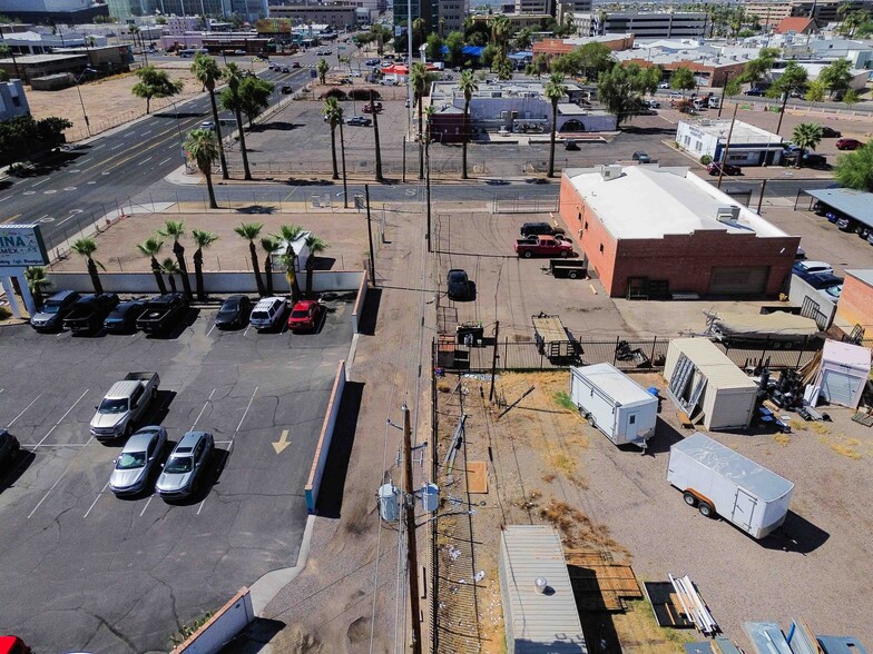 More Photos Of 718 W Polk St, Phoenix Manufacturing For Sale