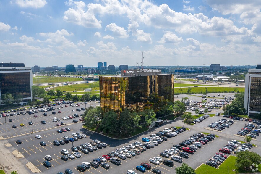 More Photos Of 3601 Algonquin Rd, Rolling Meadows Office For Lease