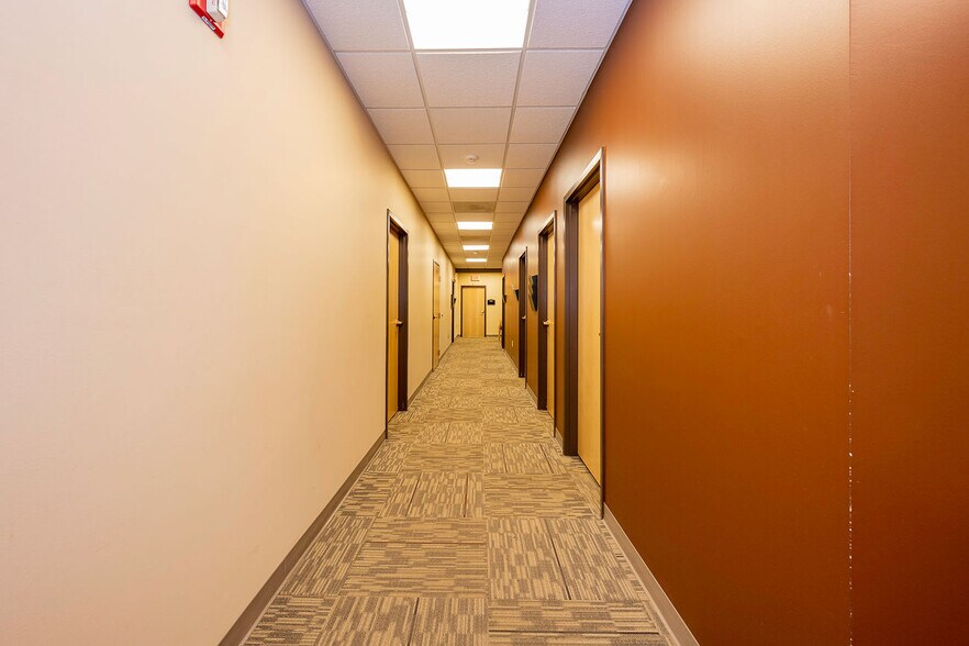 More Photos Of 301-303 Sterling Dr, Orchard Park Medical For Lease