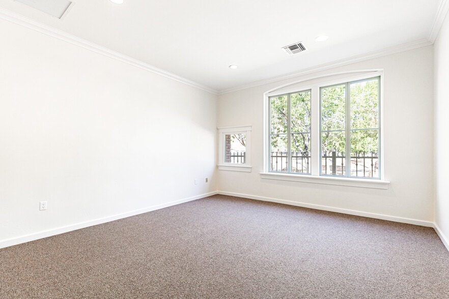 More Photos Of 331 N 1st Ave, Phoenix Office Residential For Lease