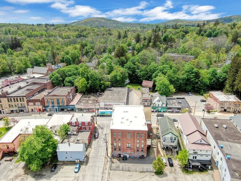 More Photos Of 59 N Main St, Liberty Loft Creative Space For Sale