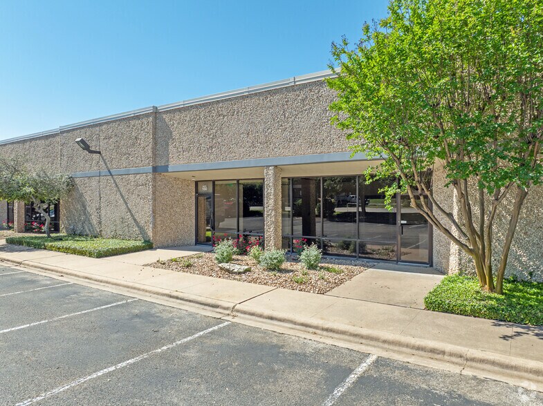 More Photos Of 2157-2191 Woodward St, Austin Unknown For Lease