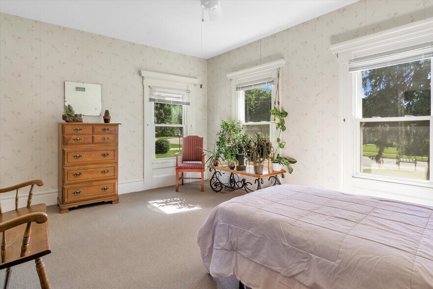 More Photos Of 121 S 5th St, Evansville Assisted Living For Sale