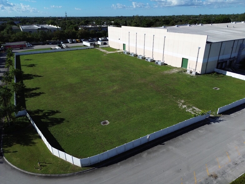 More Photos Of 5480 W Hillsboro Blvd, Coconut Creek Land For Lease