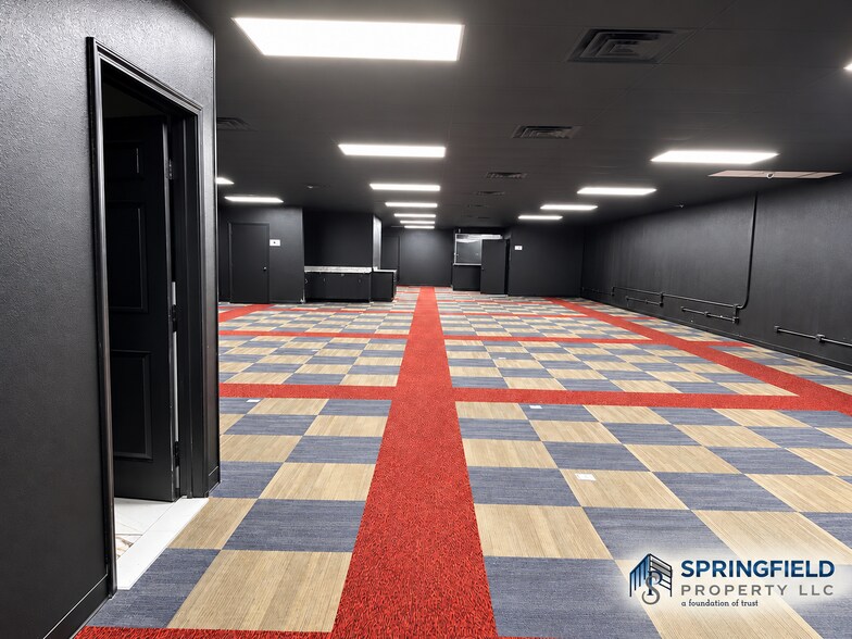 More Photos Of 838-840 S Glenstone Ave, Springfield Office For Lease