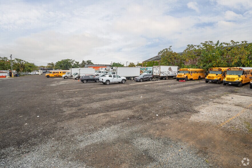 More Photos Of 2124 Mill Ave, Brooklyn Land For Lease