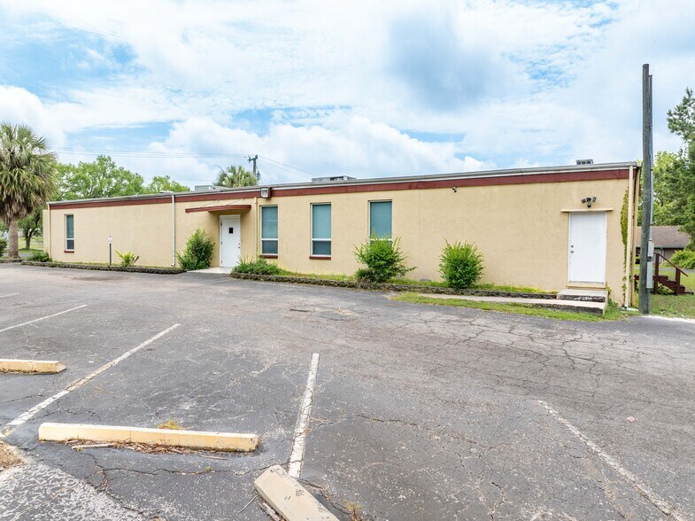 More Photos Of 1226 SW Main Blvd, Lake City Medical For Sale