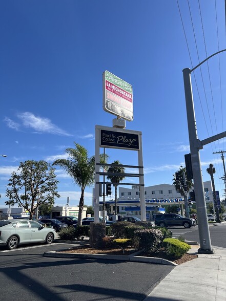 More Photos Of 1685 Pacific Coast Hwy, Harbor City Storefront For Sale