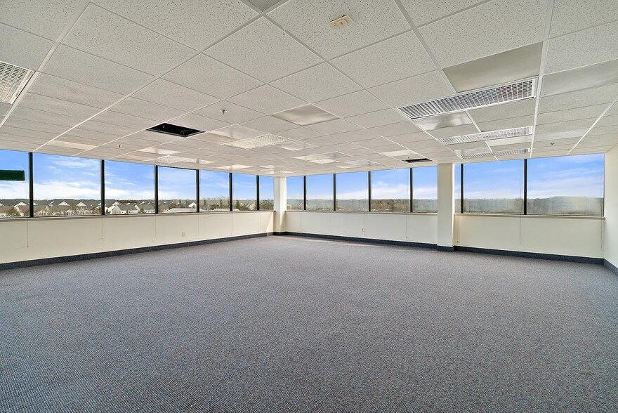 More Photos Of 4221 Walney Rd, Chantilly Office For Lease