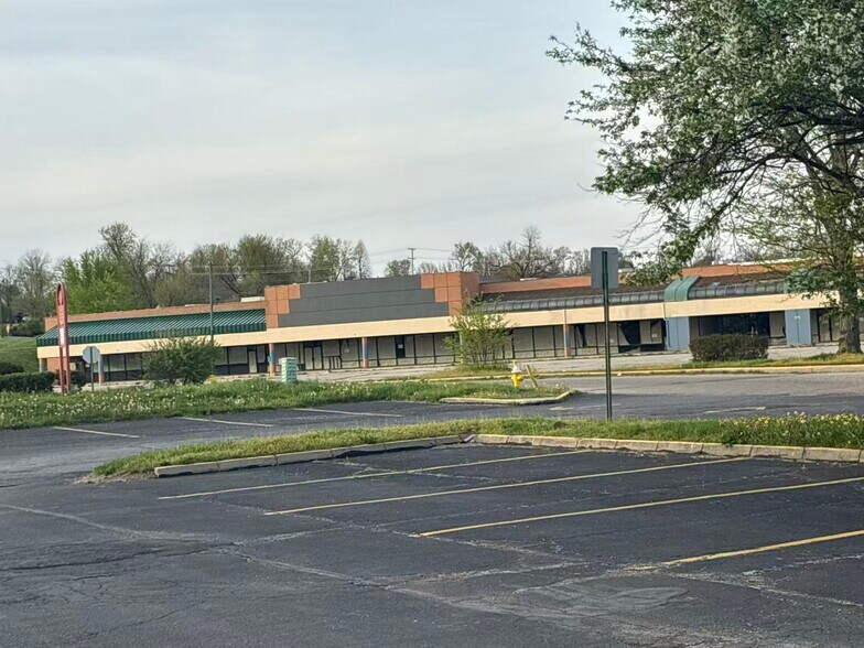More Photos Of 5537-5597 Salem Ave, Dayton Unknown For Lease