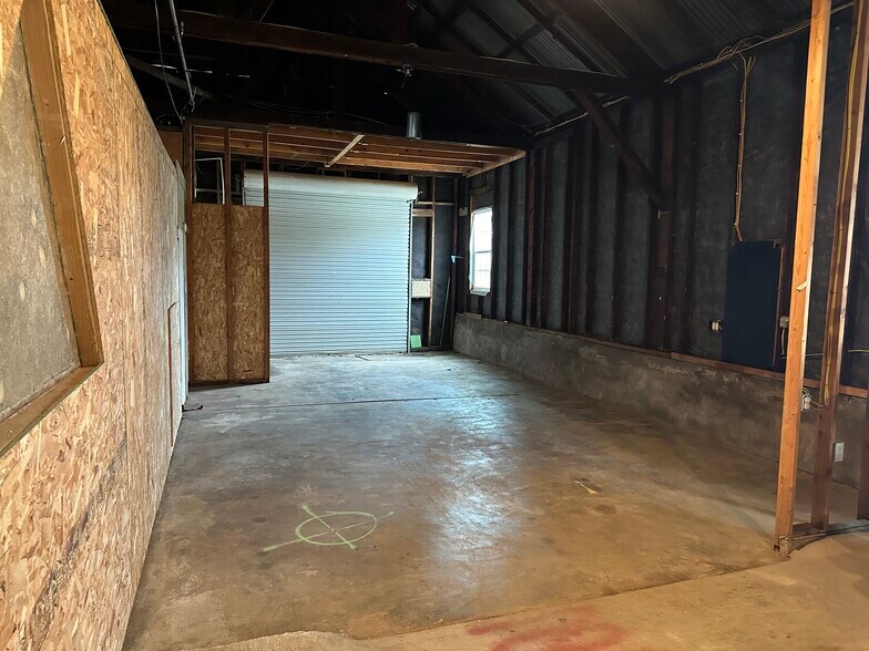 More Photos Of 18729 Carter St, Tuolumne Flex For Sale